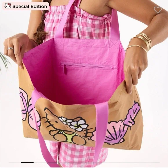 ALOHA COLLECTION SPECIAL EDITION Hello Kitty Holo Holo Tote - Picture 3 of 11